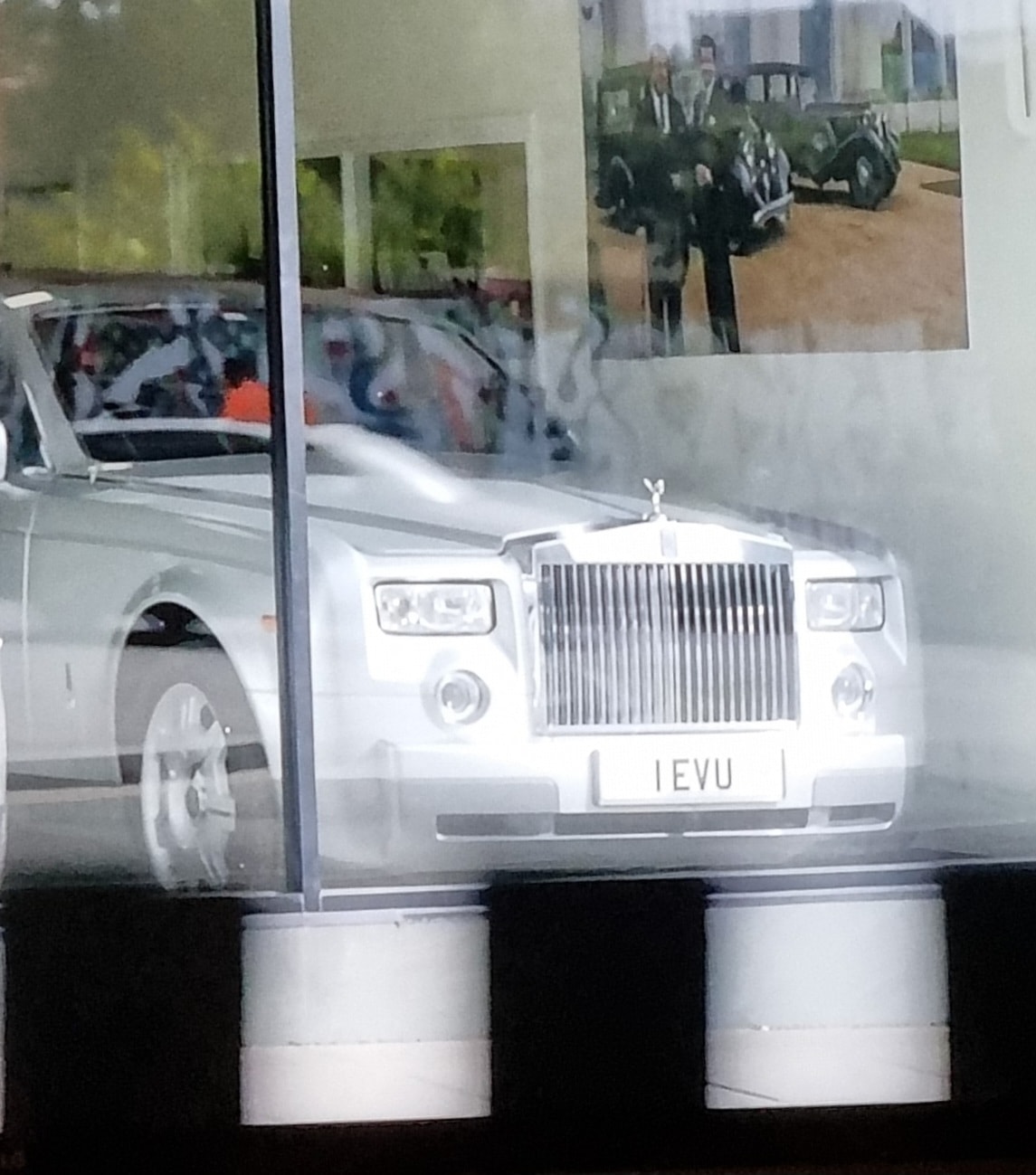 Rolls Royce Phantom VII A.W. Lymn Funeral Director Luxury Car Hire 1 EVU
