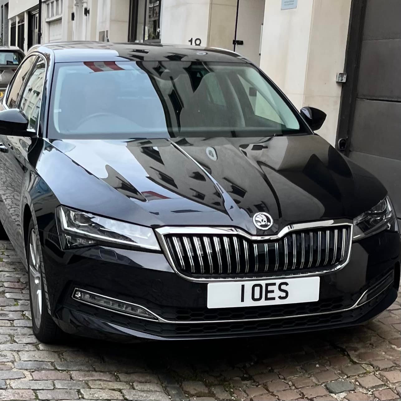 Embassy Diplomatic Flag UK Number Plate of Austria - 1 OES