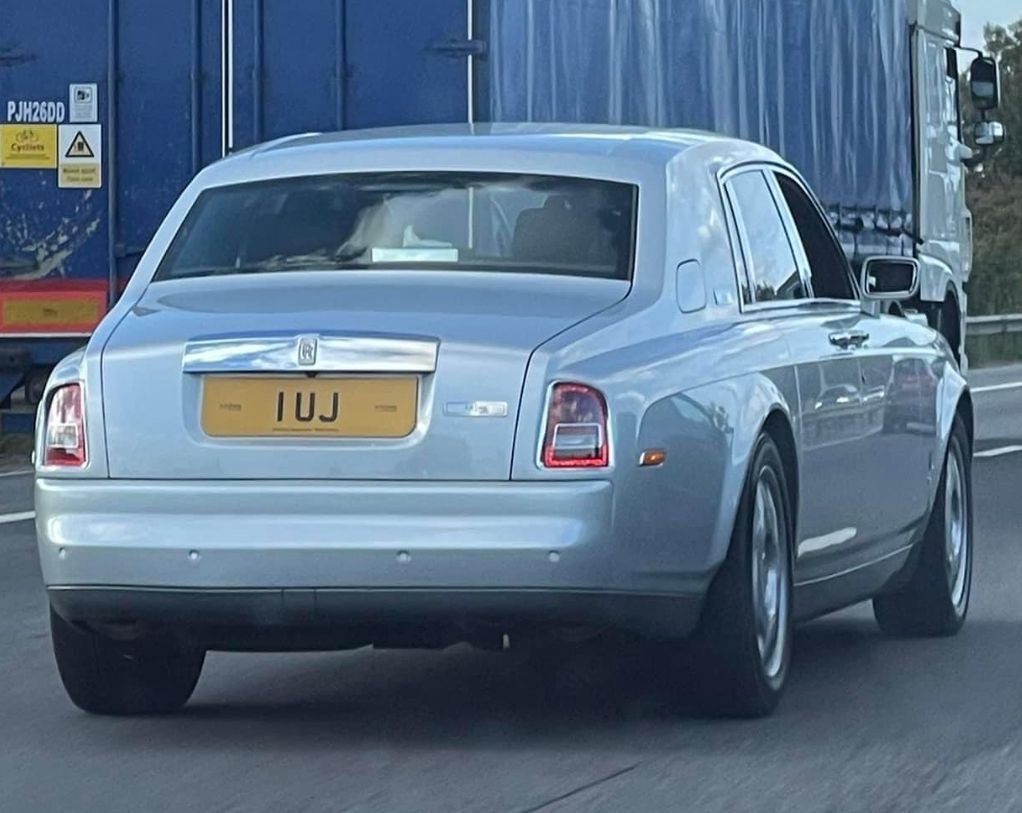 Rolls Royce Phantom VII A.W. Lymn Funeral Director Luxury Car Hire 1 UJ