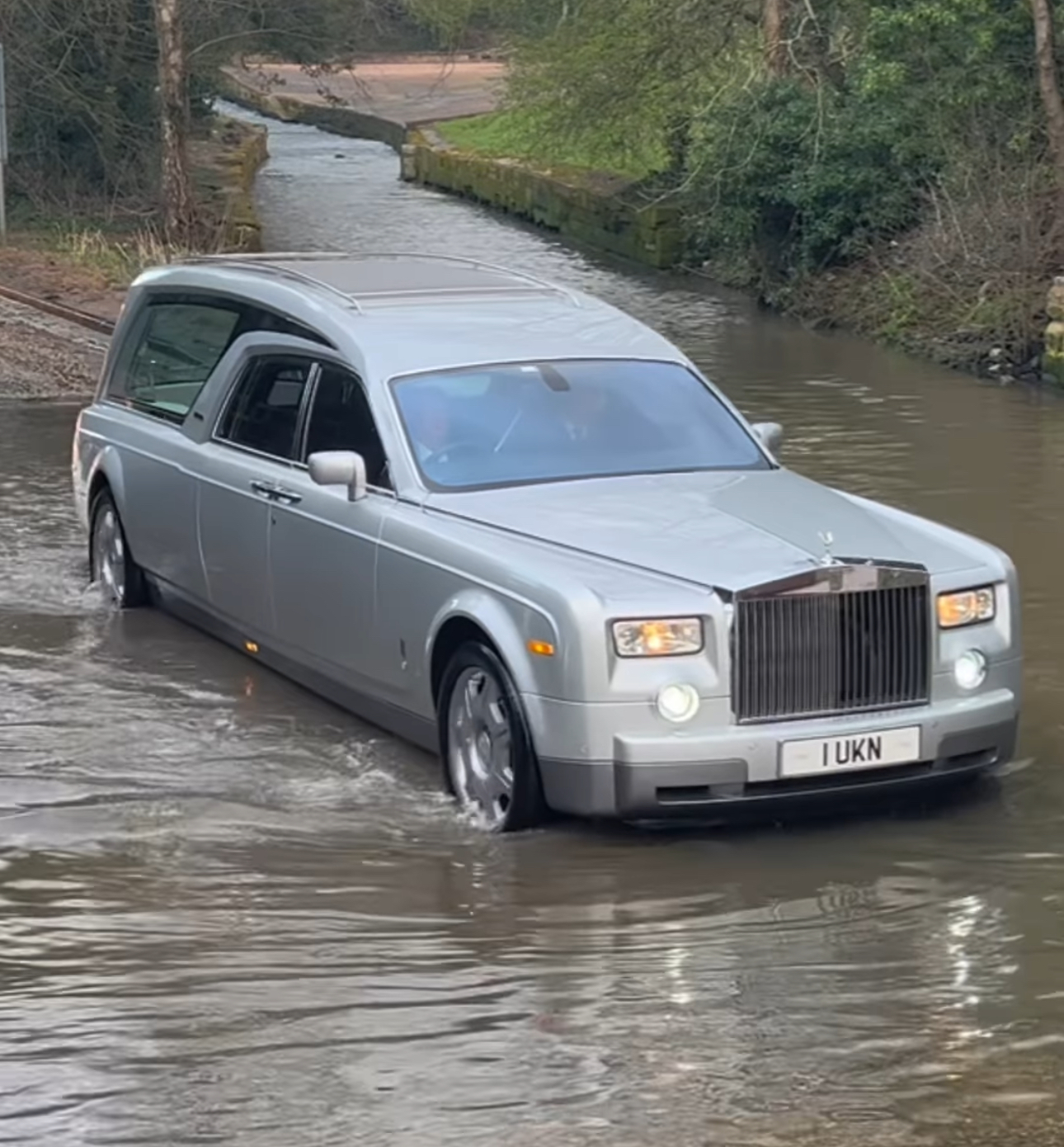 Rolls Royce Phantom VII A.W. Lymn Funeral Director Luxury Car Hire 1 UKN