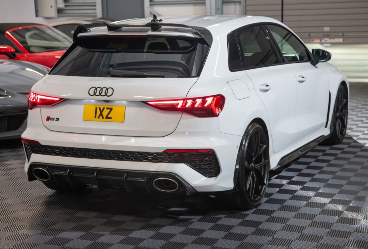 UK Number Plate 1 XZ