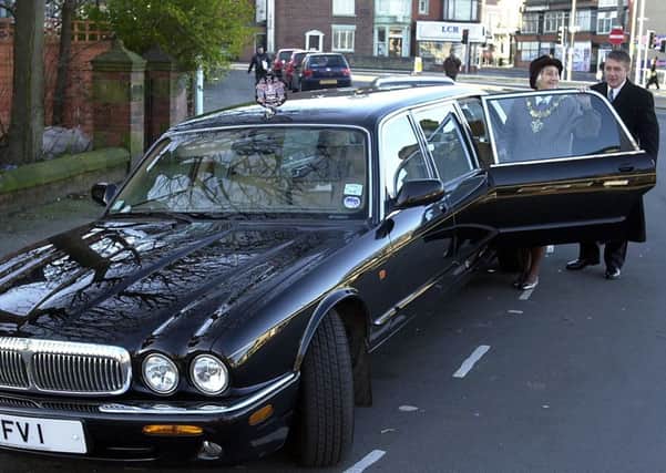 UK Number Plate FV 1