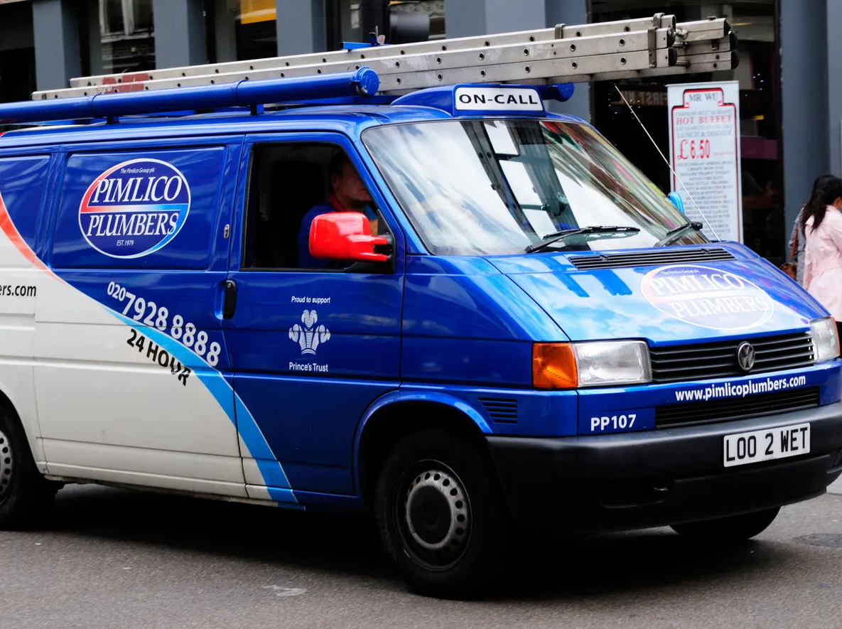 Pimlico Plumbers Number Plate LO02 WET