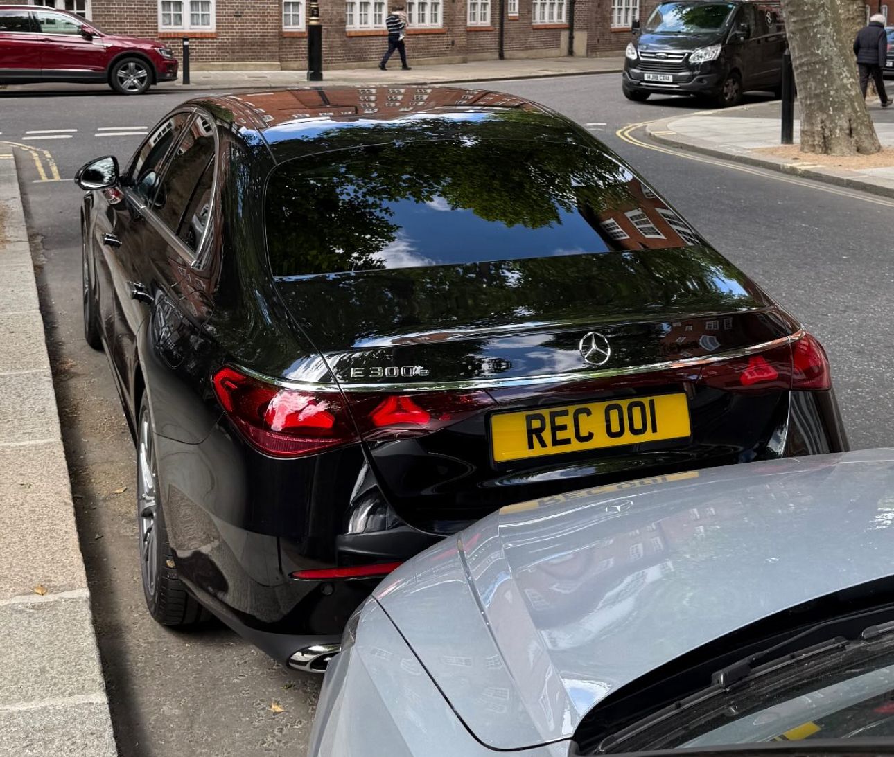 Embassy Diplomatic Flag UK Number Plate of Cambodia - REC 001